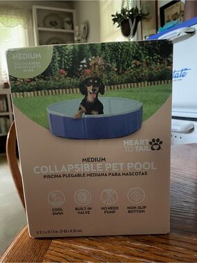Heart to Tail Medium Collapsible Pet Pool – Blue